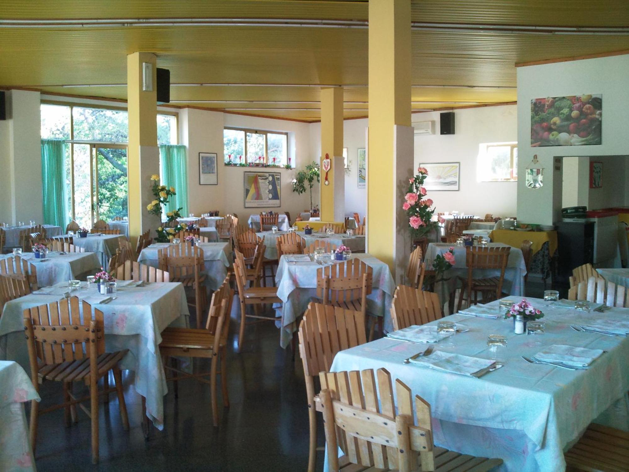 Hotel Autostello Castellana Grotte Extérieur photo